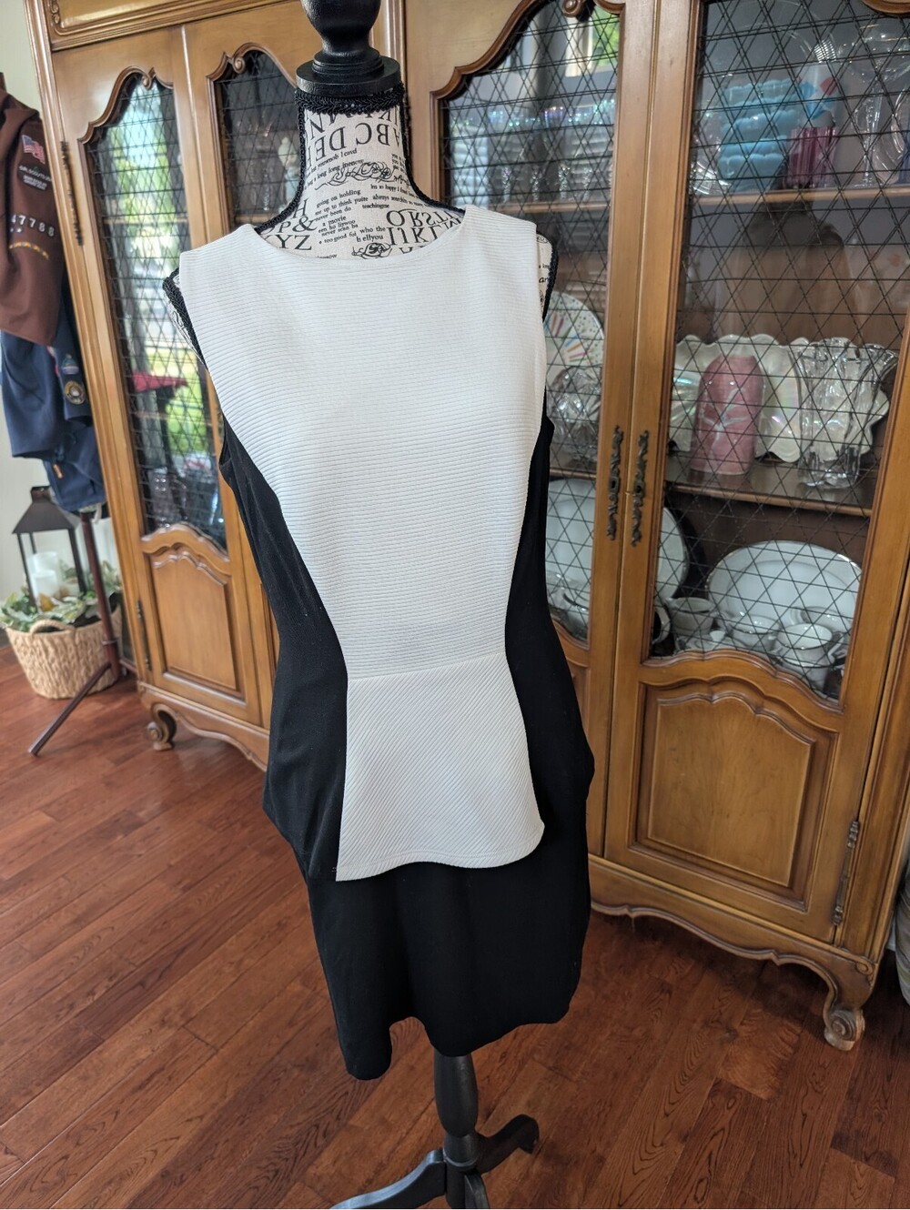 American Living Women’s Sleeveless Peplum Dress Size 8 Black & White Color